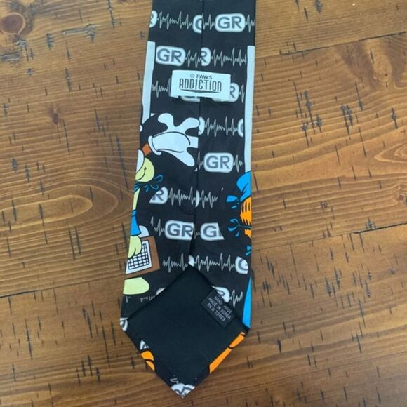 Garfield Surgeon Medical Humor Tie by Paws Addiction | GR Hospital Novelty Tie - Picture 2 of 3
